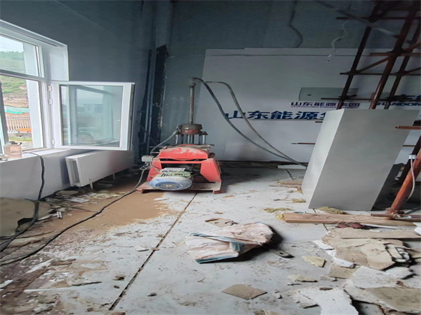 贡井地基基础下沉墙体裂缝加固注浆顶升施工